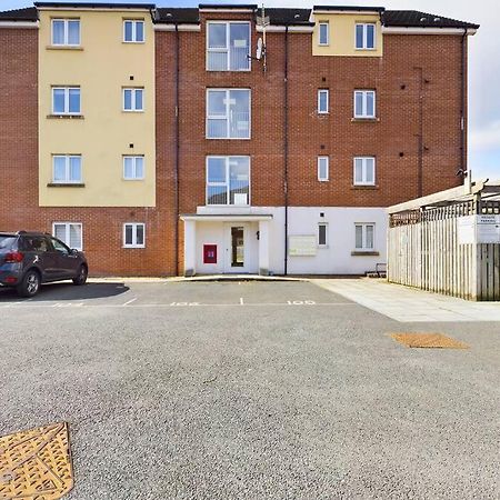 Chic City Centre Apartment With Allocated Parking Swansea Zewnętrze zdjęcie